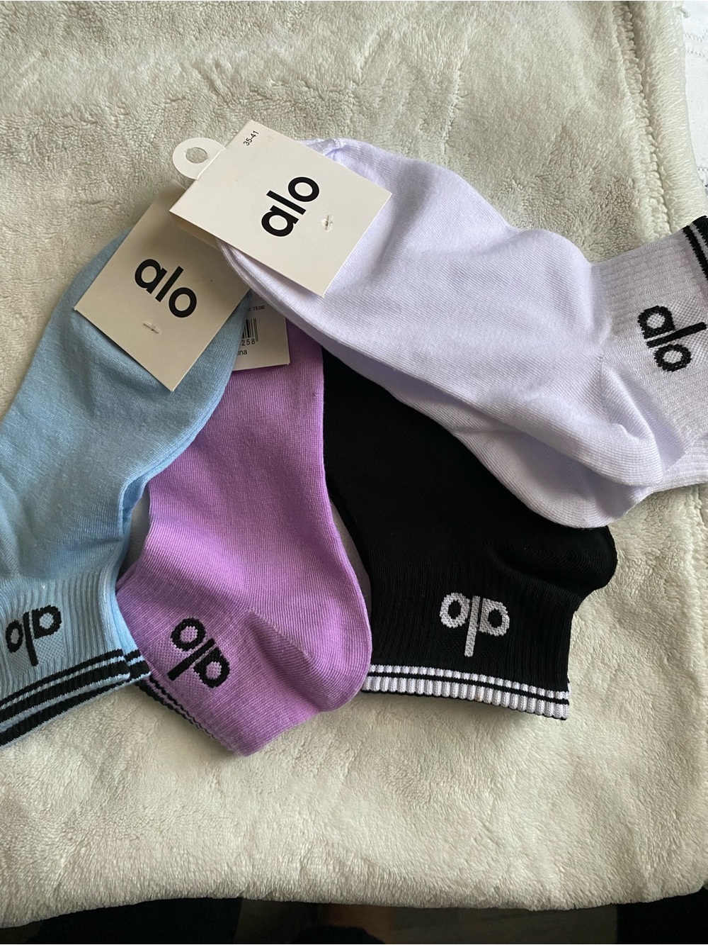ALO Yoga Low-Cut Socks 4-Pack in White, Black, Lavender, and Light Blue
